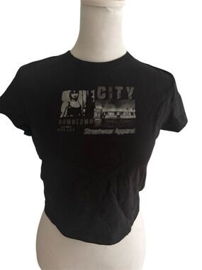 H&M Divided black cropped graphic tee Y2K city print cotton top M